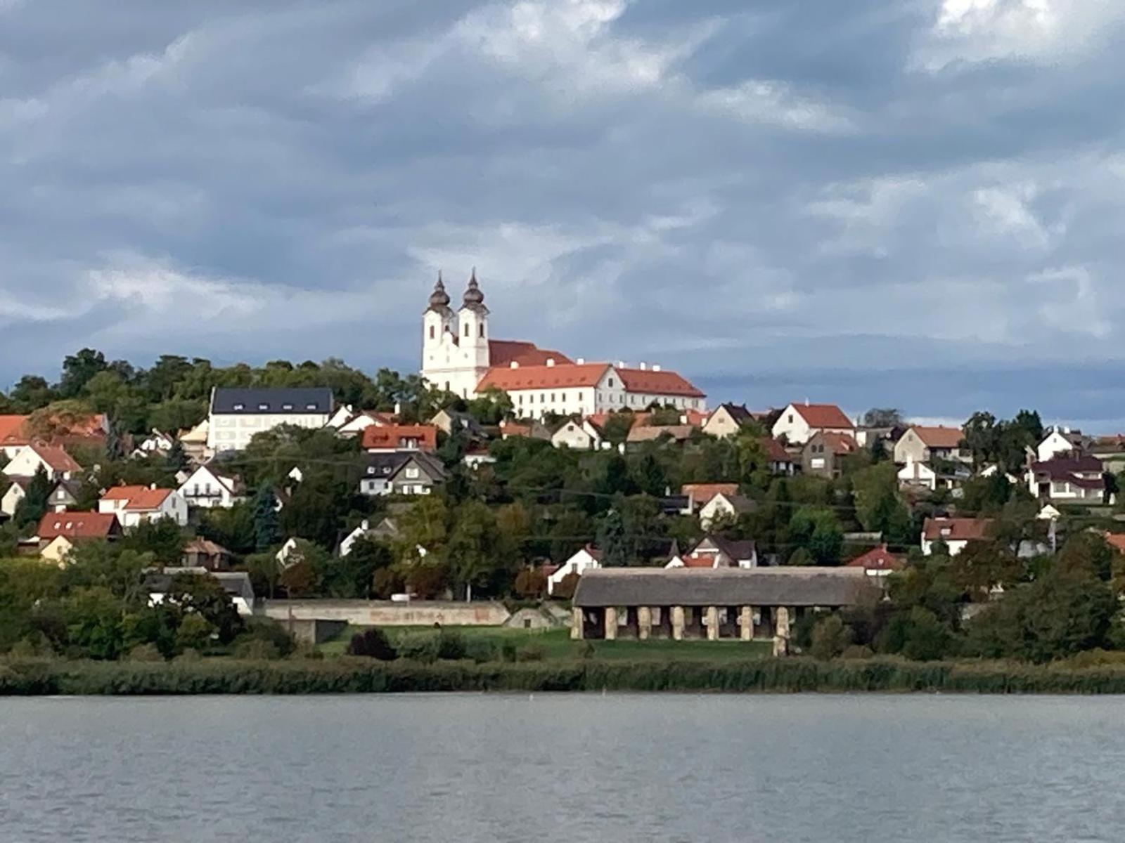 Babamuzeum Apartman Tihany Buitenkant foto